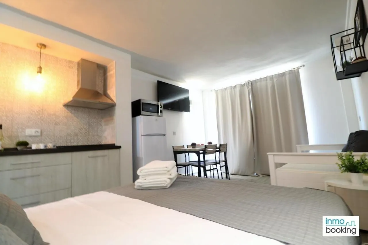InmoBooking Experience Internacional Salou 0*,